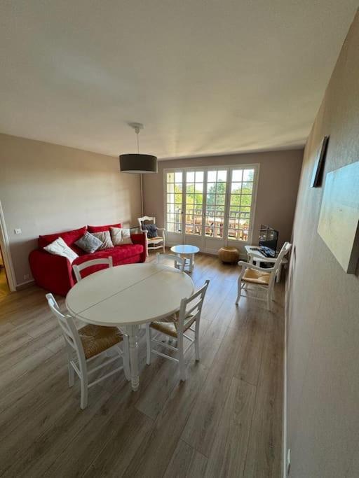 Appartement Calme Proche De La Mer Avec Parking Вилле-сюр-Мер Экстерьер фото